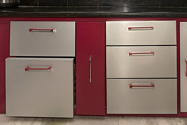 ACP-sheet-application-in-Modular-Kitchen